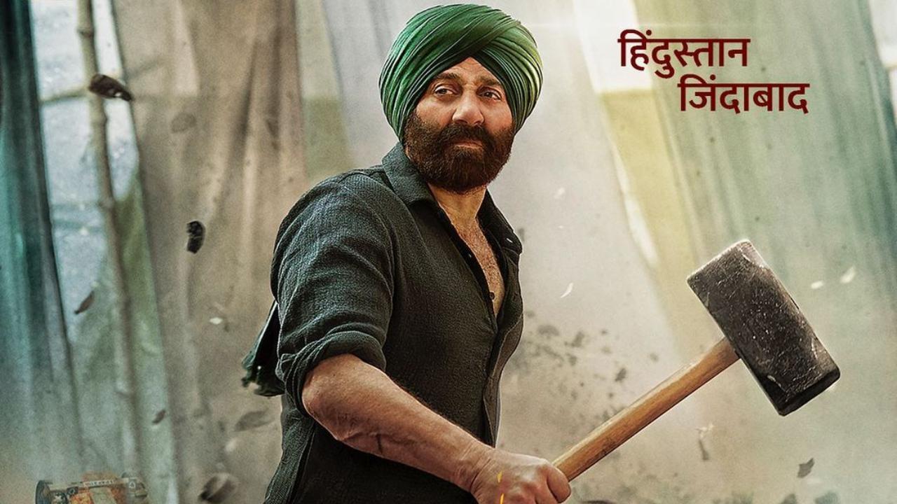 On 74th Republic Day, Sunny Deol delights his fans with first poster of 'Gadar 2'!